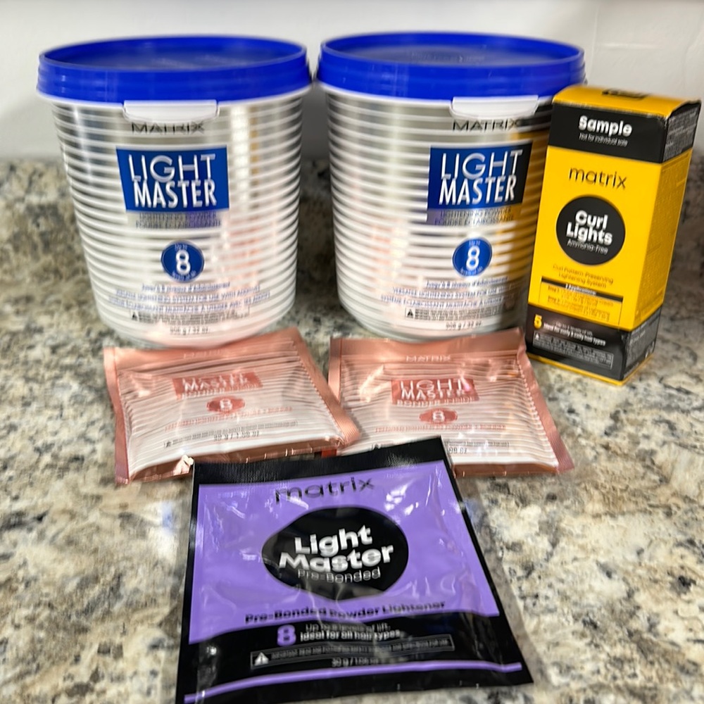 Light master lightening powder